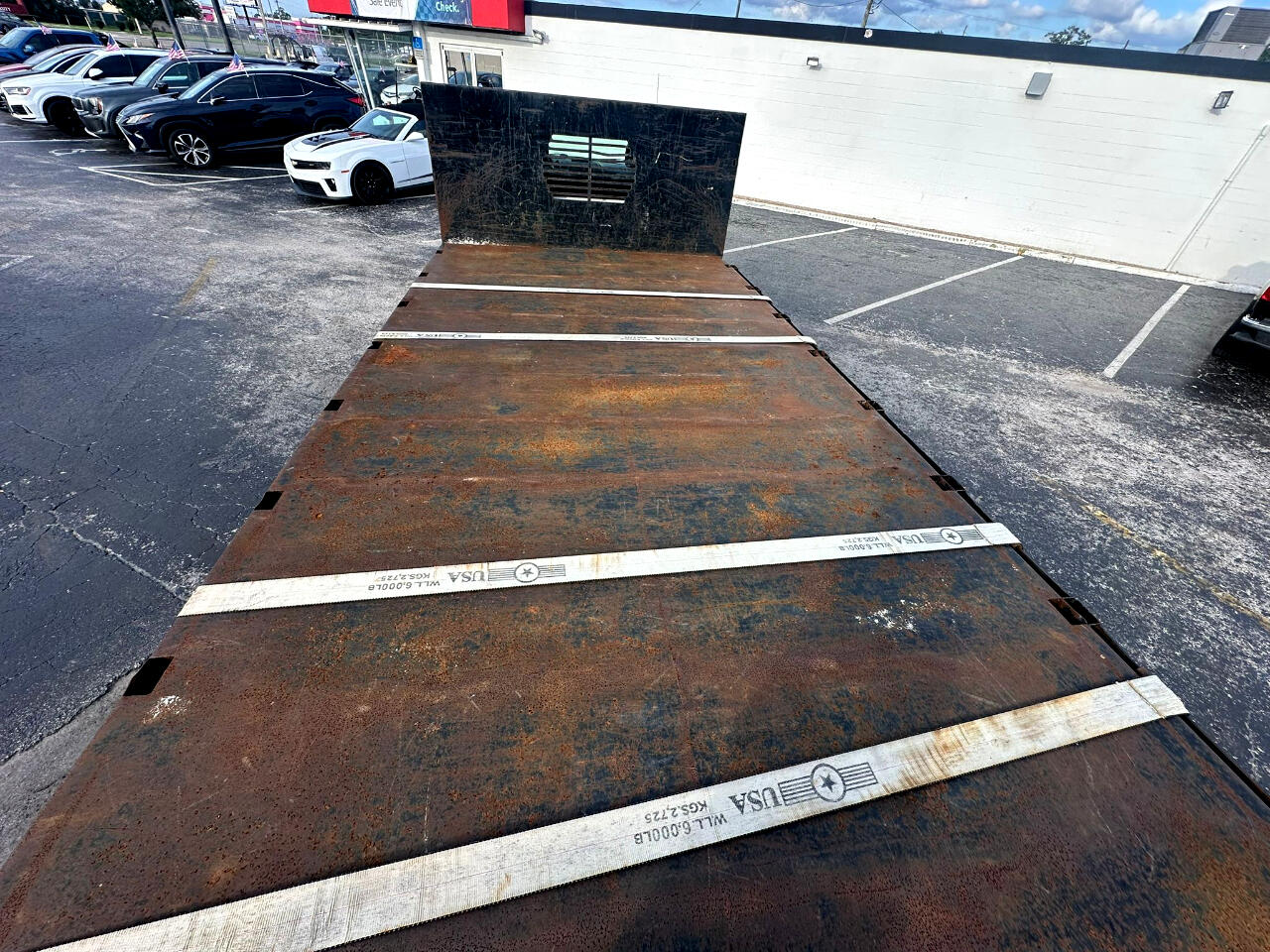 Vehicle image 9 of 18