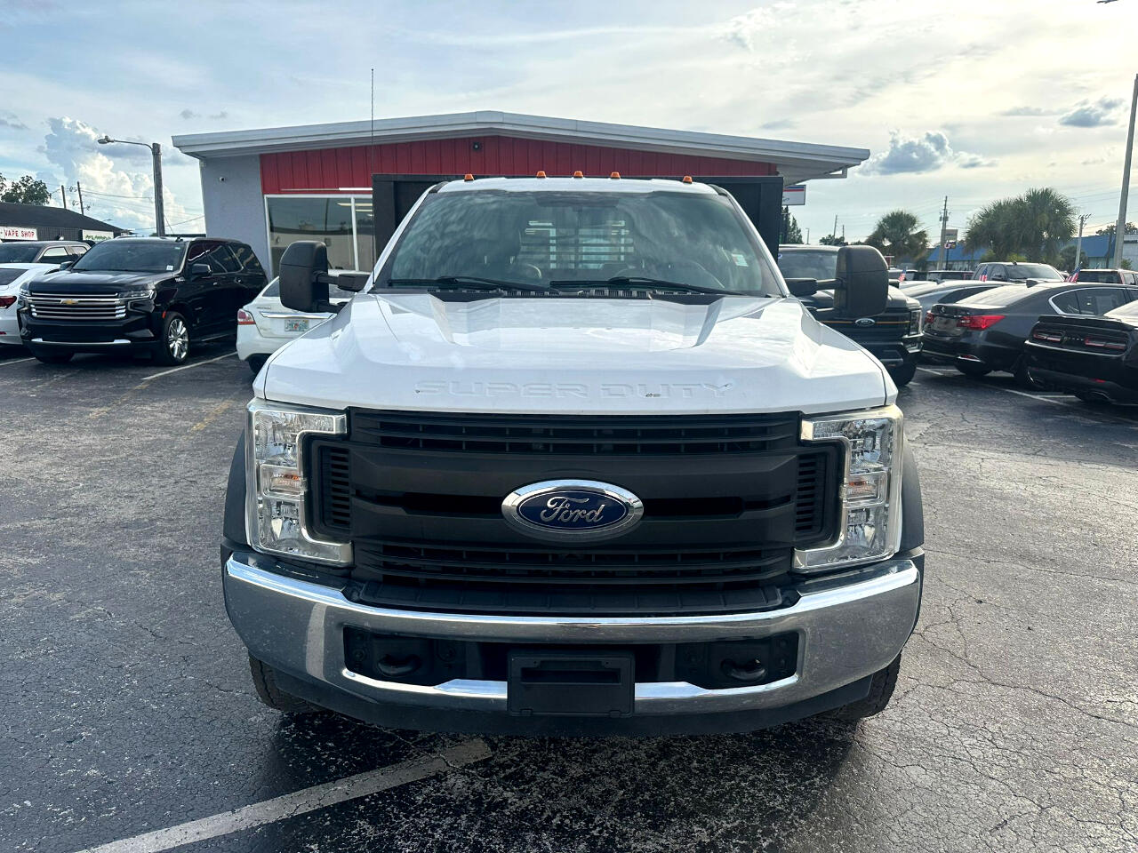 Vehicle image 4 of 18