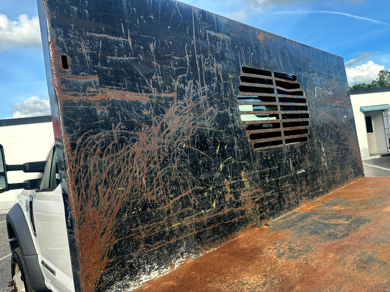 Vehicle image 18 of 18