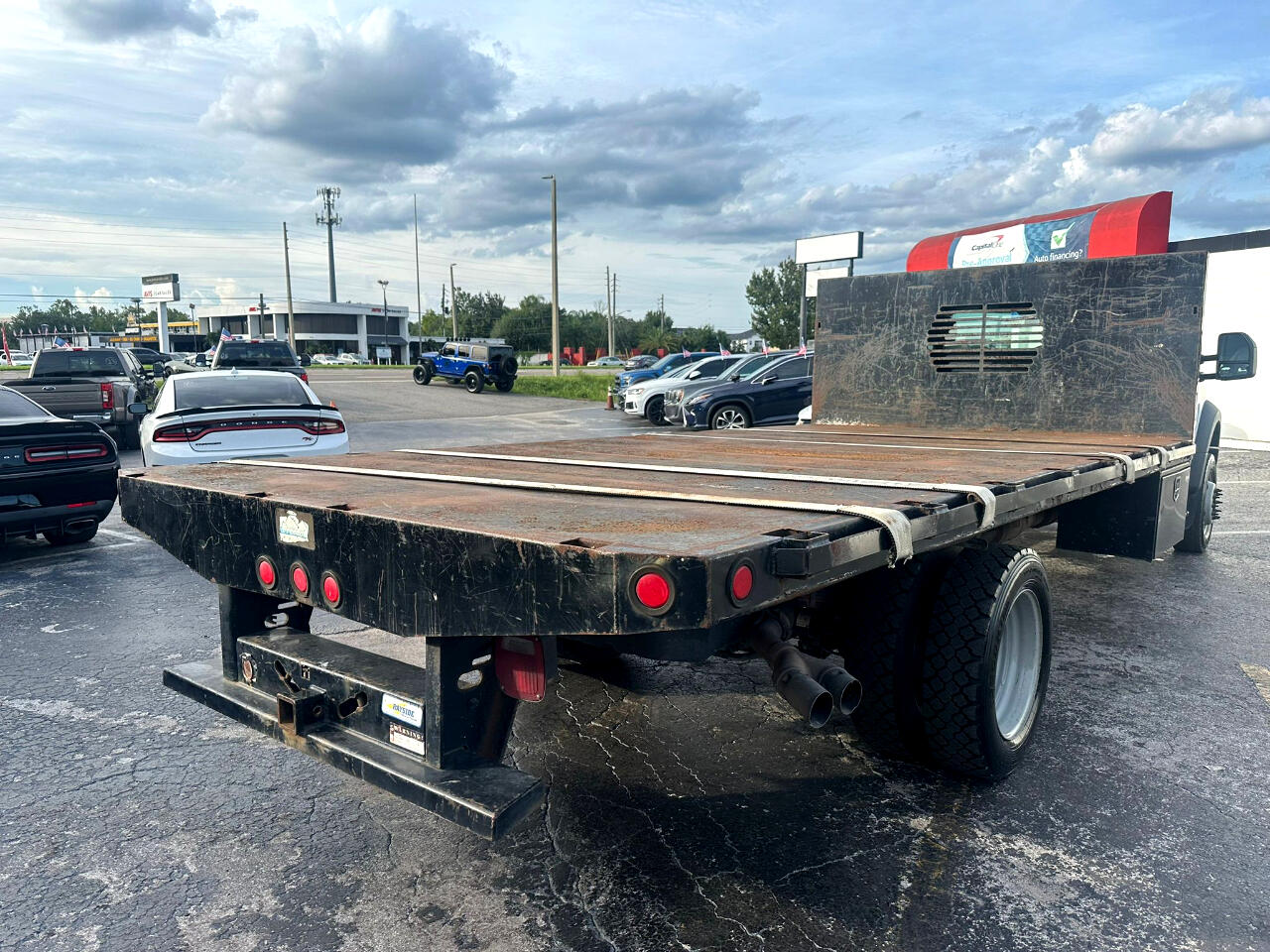 Vehicle image 8 of 18