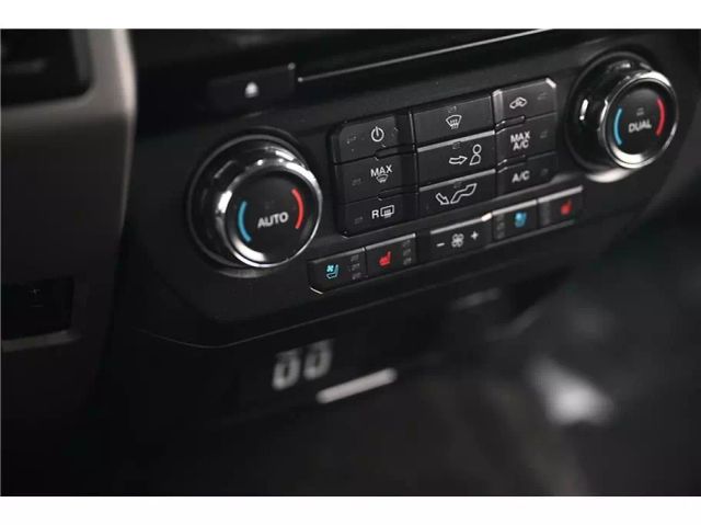 Vehicle image 26 of 27