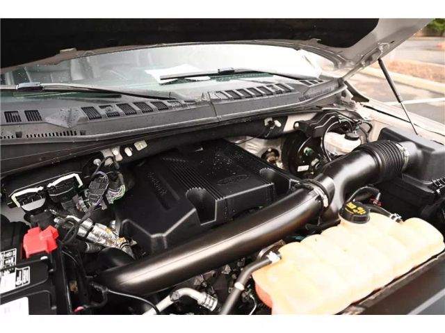Vehicle image 9 of 27