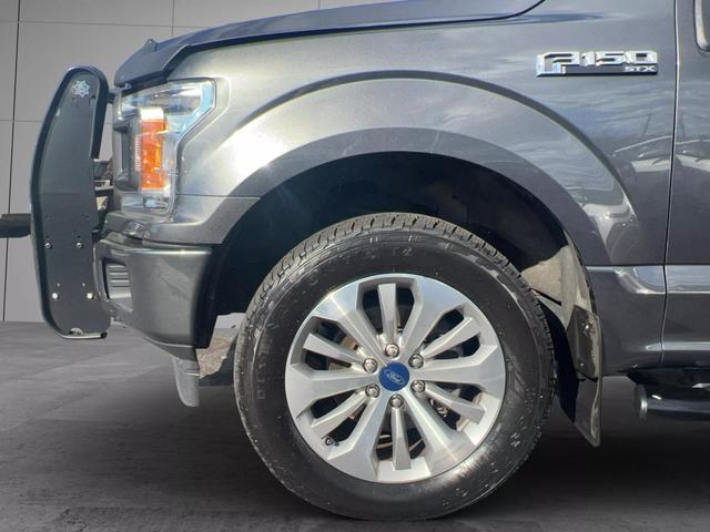 Vehicle image 21 of 24