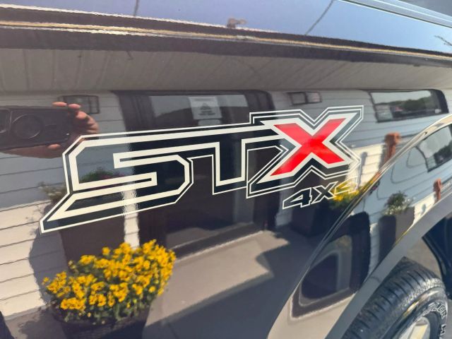 Vehicle image 10 of 29