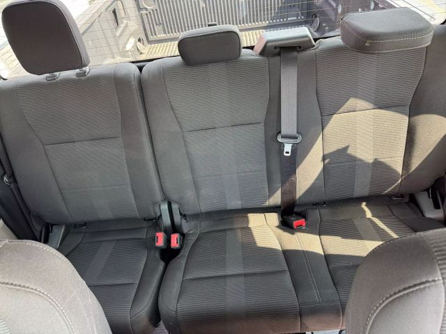 Vehicle image 23 of 29