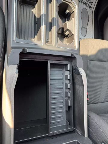 Vehicle image 22 of 29