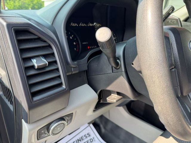 Vehicle image 17 of 29