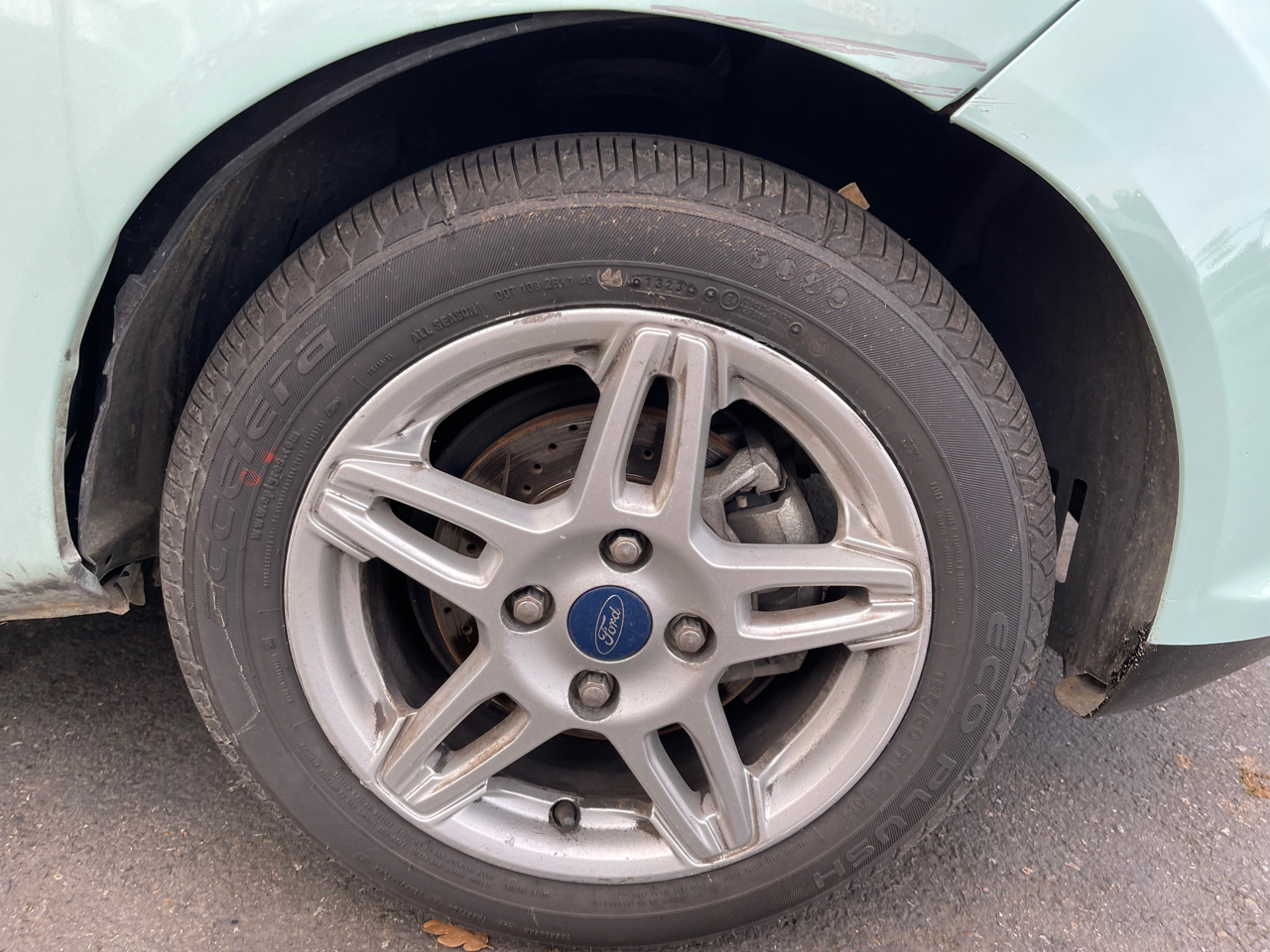 Vehicle image 8 of 21