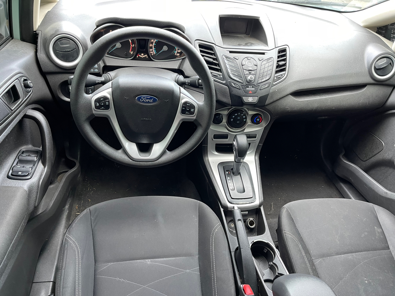 Vehicle image 12 of 21