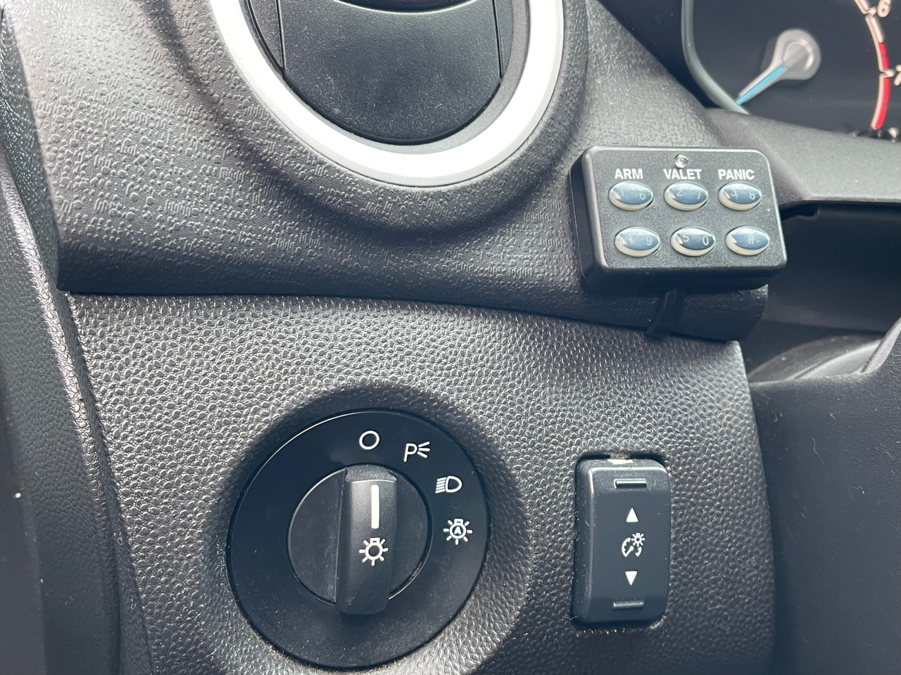 Vehicle image 15 of 21
