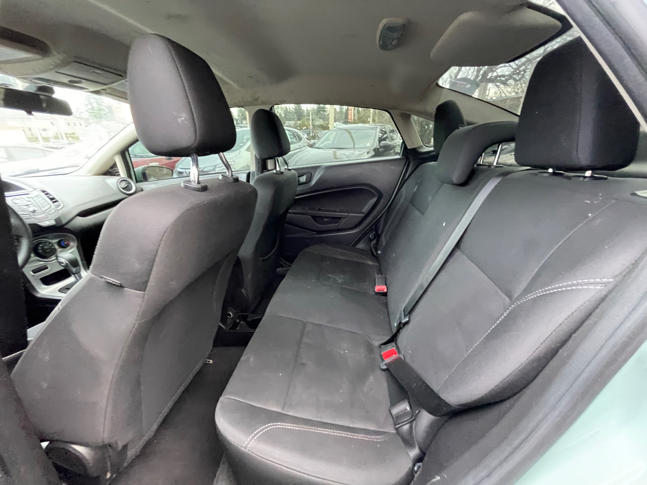 Vehicle image 11 of 21