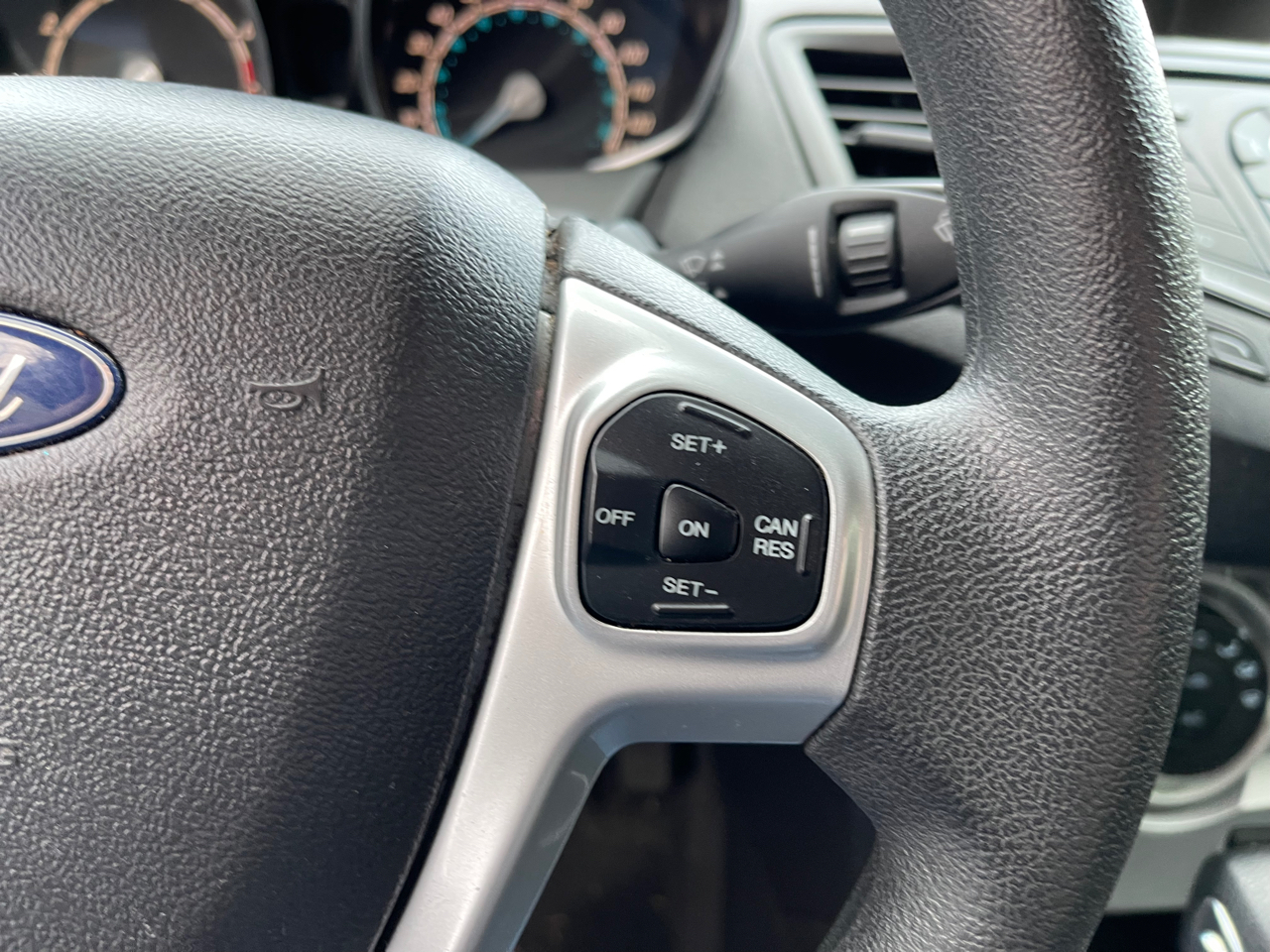Vehicle image 17 of 21