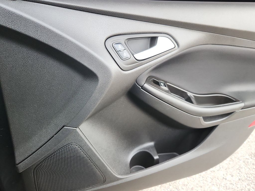 2018 Ford Focus SE Image 18 of 23