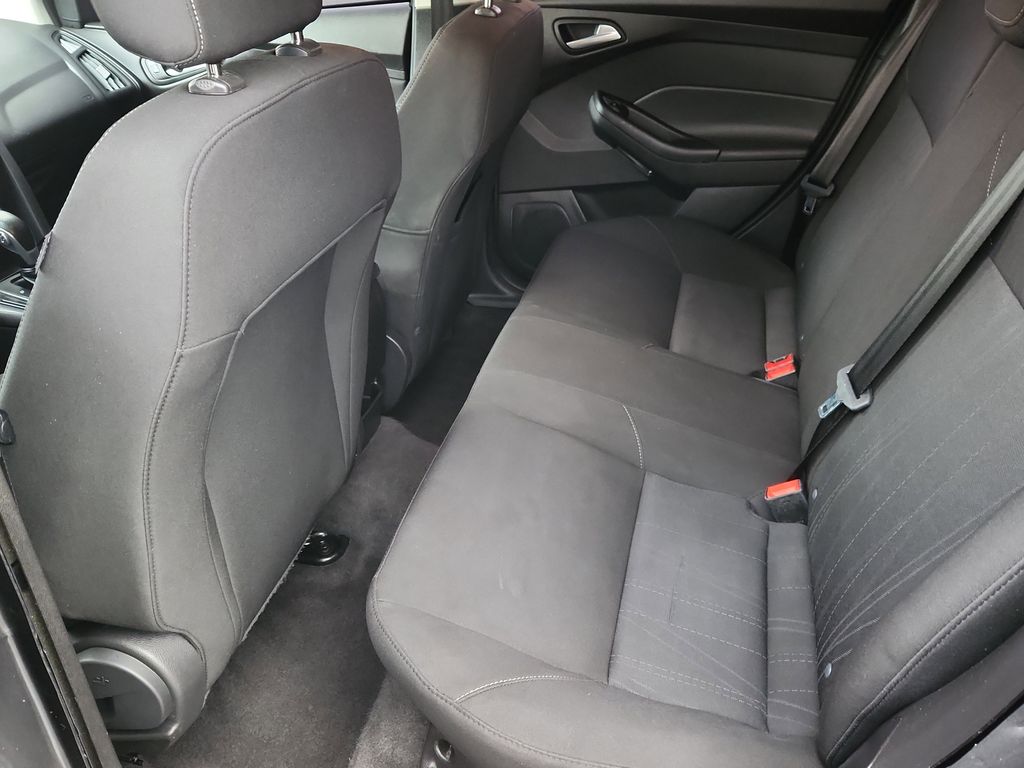 2018 Ford Focus SE Image 10 of 23