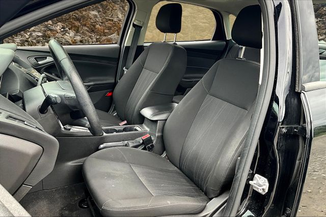 Vehicle image 9 of 33