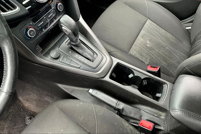 Vehicle image 20 of 33