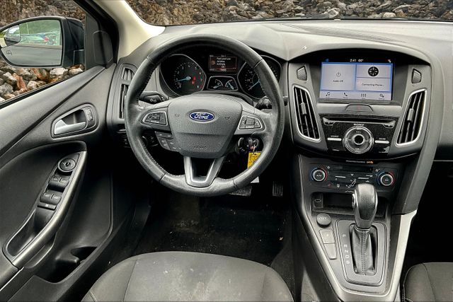 Vehicle image 13 of 33