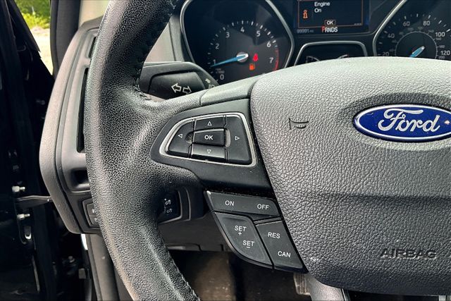 Vehicle image 16 of 33