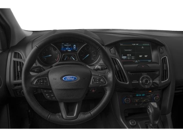 Vehicle image 31 of 40