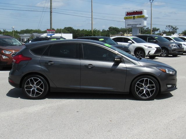 Vehicle image 7 of 40