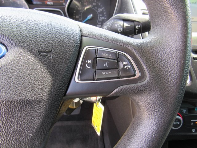 Vehicle image 28 of 40