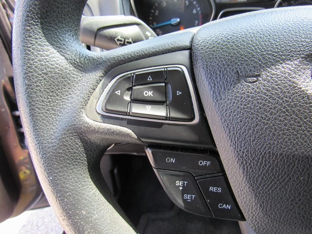 Vehicle image 27 of 40