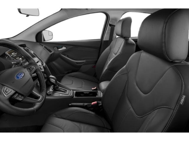 Vehicle image 33 of 40