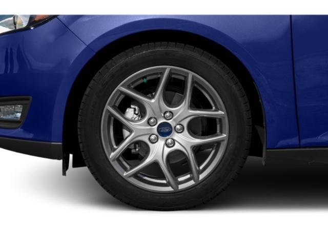 Vehicle image 35 of 40