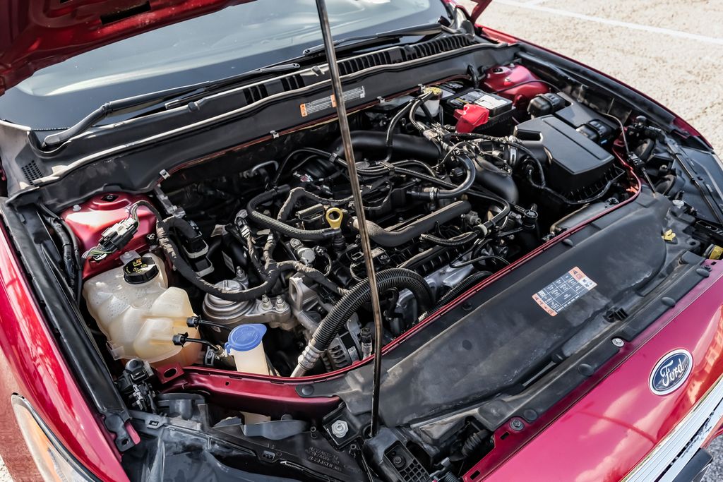 2018 Ford Fusion SE Image 11 of 57