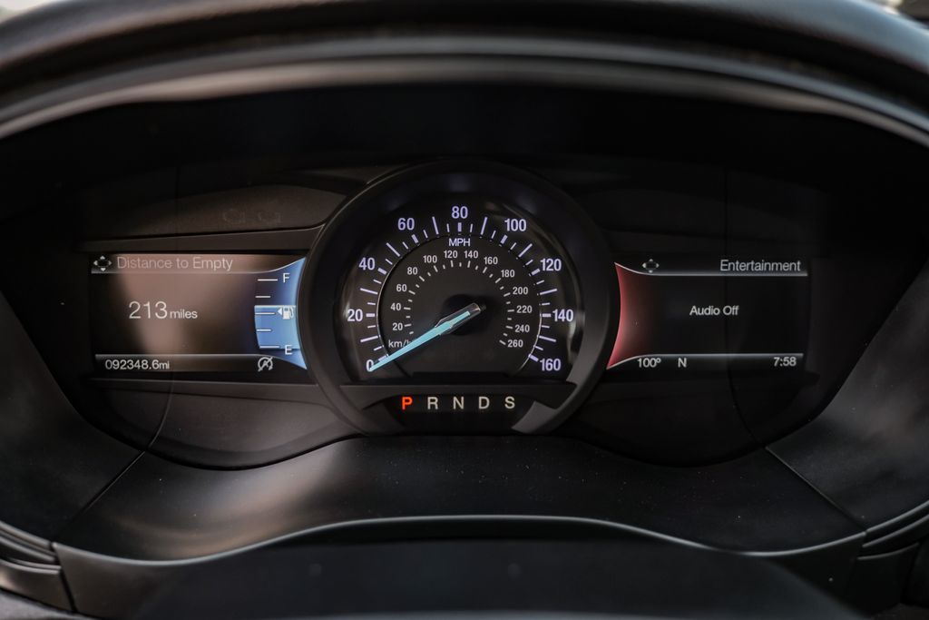 2018 Ford Fusion SE Image 35 of 57