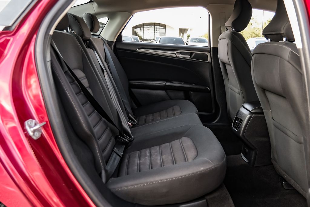 2018 Ford Fusion SE Image 22 of 57