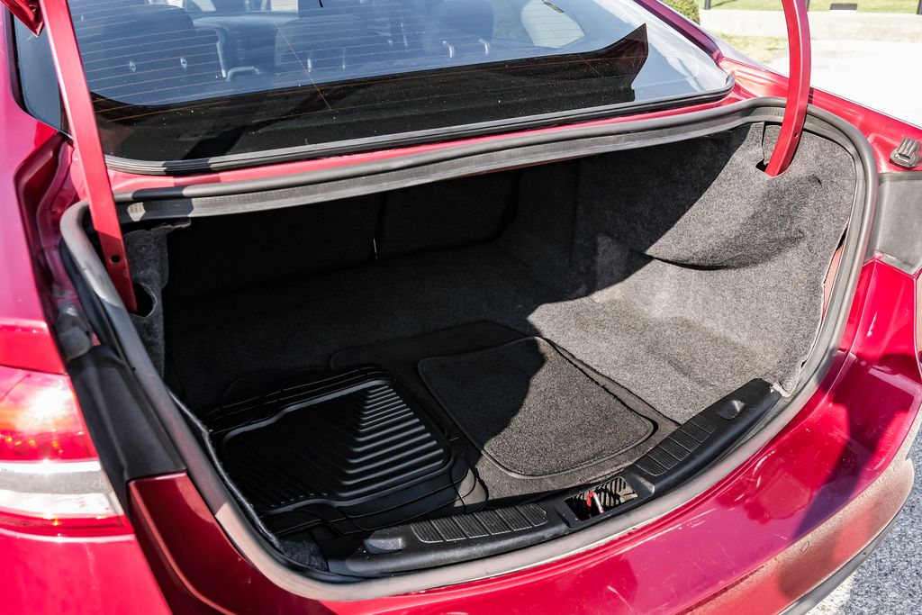 2018 Ford Fusion SE Image 16 of 57