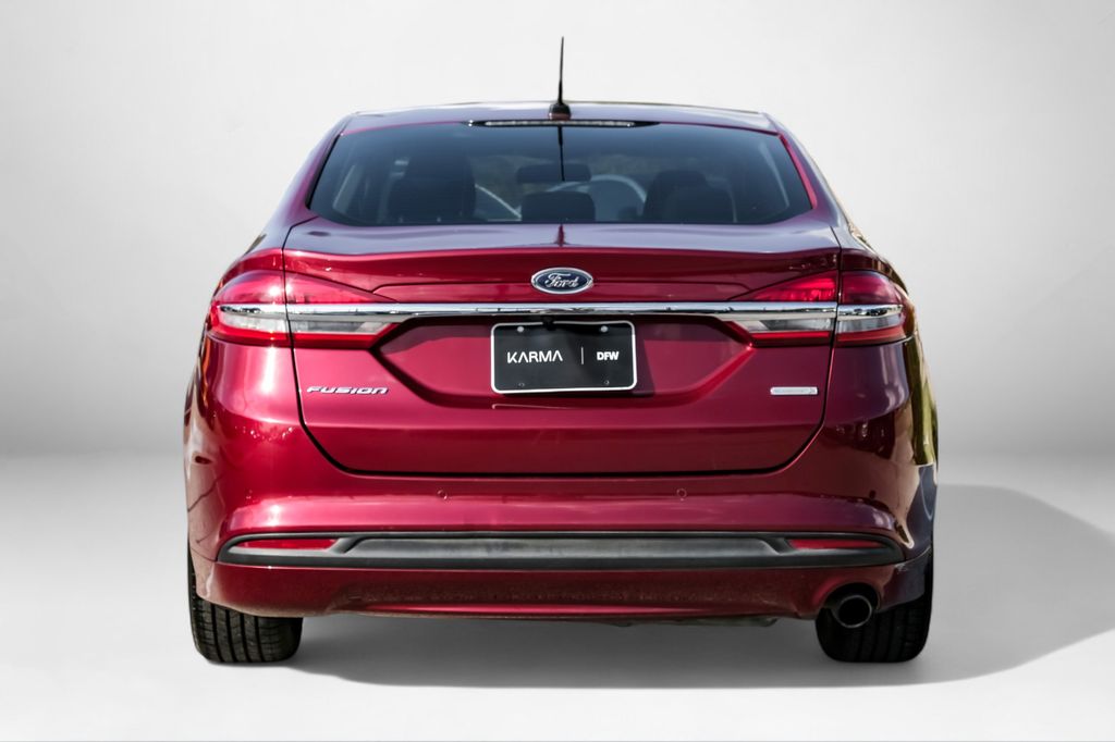 2018 Ford Fusion SE Image 7 of 57