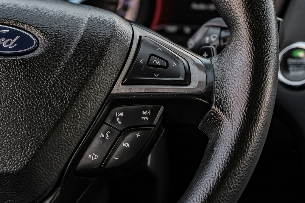 2018 Ford Fusion SE Image 34 of 57