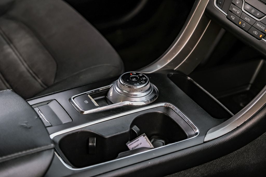 2018 Ford Fusion SE Image 39 of 57