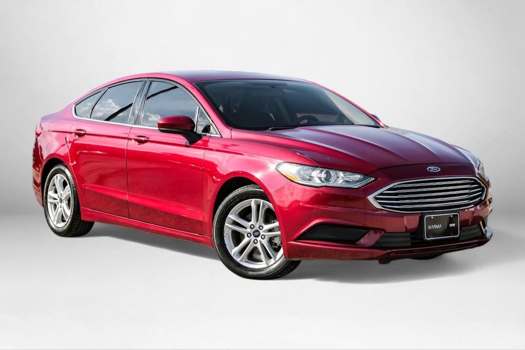 2018 Ford Fusion SE Image 4 of 57