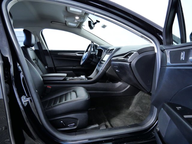 2018 Ford Fusion SE Image 11 of 25