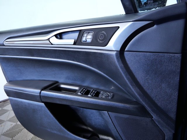 2018 Ford Fusion SE Image 25 of 25