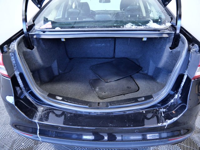 2018 Ford Fusion SE Image 10 of 25