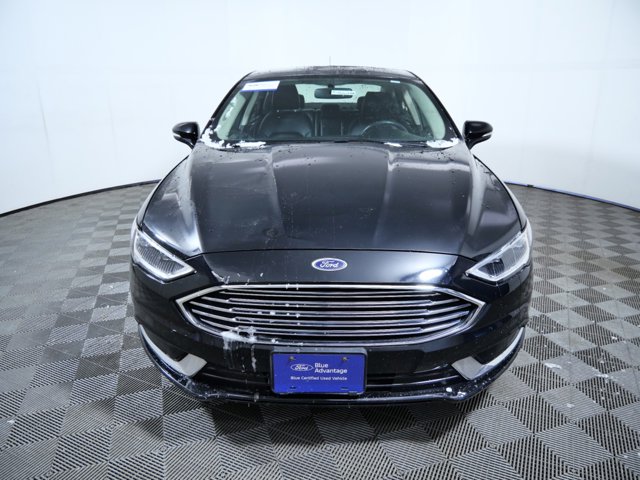 2018 Ford Fusion SE Image 2 of 25