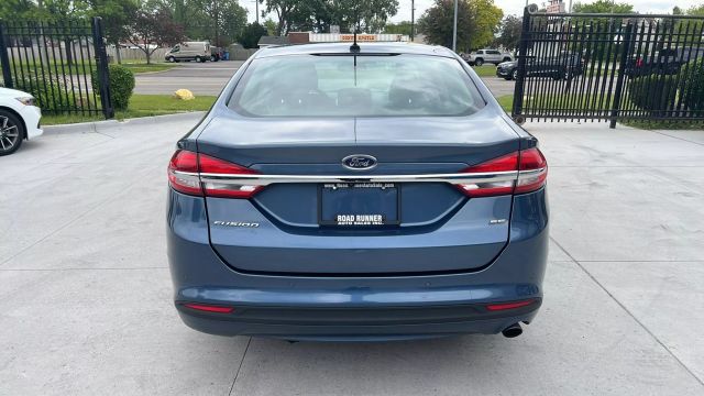 Vehicle image 6 of 22