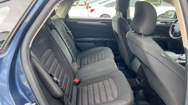 Vehicle image 14 of 22