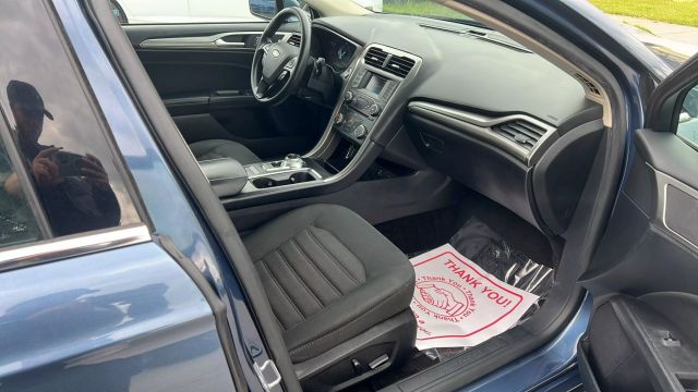 Vehicle image 15 of 22