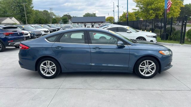 Vehicle image 4 of 22