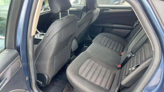 Vehicle image 11 of 22