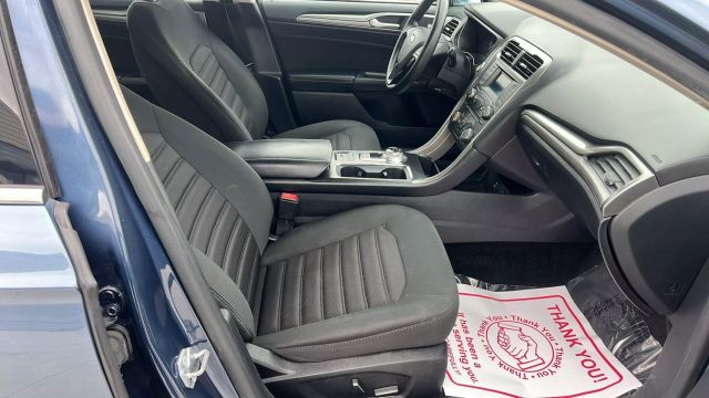 Vehicle image 16 of 22