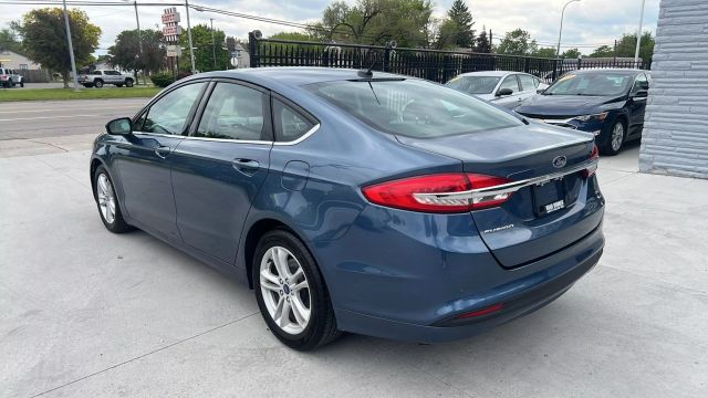 Vehicle image 7 of 22