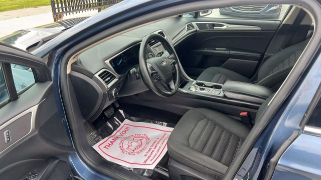 Vehicle image 9 of 22