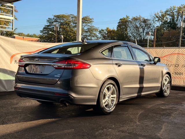 2018 Ford Fusion SE Image 7 of 48