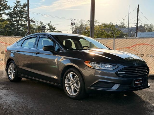 2018 Ford Fusion SE Image 6 of 48